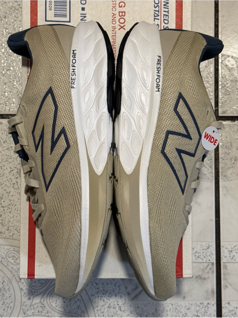 New Balance Fresh Foam 520 v9 Running Shoes Tan Blue Men’s Sizes 4E M52024X - Picture 3 of 8